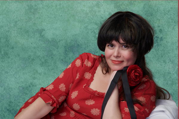Kelly Howe as Linda Ronstadt. Photo courtesy of The Midnight Company.