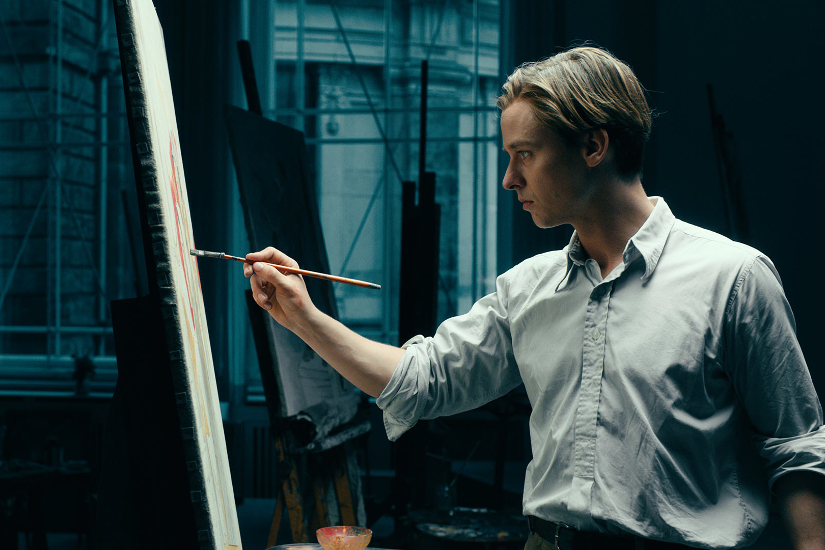 'Never Look Away.' Film review by Diane Carson.