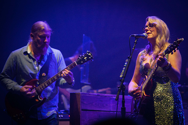 Tedeschi Trucks Band. Photo by Joanna Kleine.