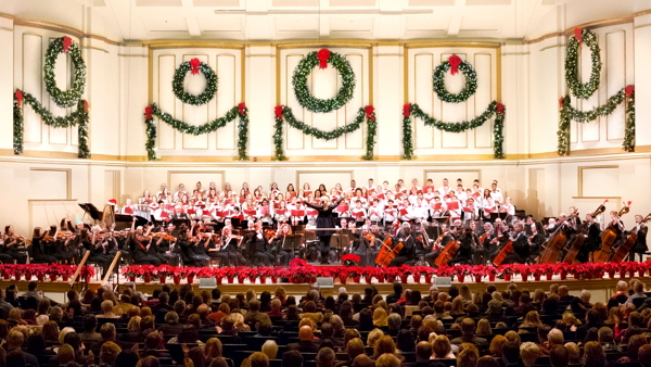 The St. Louis Symphony Orchestra and Holiday Festival Chorus. Photo courtesy of the SLSO. The St. Louis Symphony Orchestra and Holiday Festival Chorus. Photo courtesy of the SLSO.