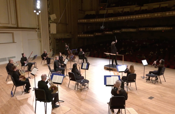Stéphane Denève conducts the Mozart Serenade Stéphane Denève conducts the Mozart Serenade